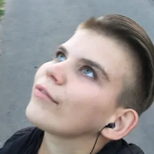 Анна из Курчатова, ищу на сайте без обязательств