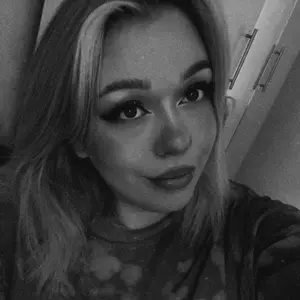 Алена из Санкт-Петербурга, мне 23, познакомлюсь для приятного времяпровождения