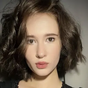 Я Софья, 20, знакомлюсь для открытые отношения в Новосибирске