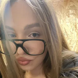 Дина из Москвы, мне 20, познакомлюсь для приятного времяпровождения