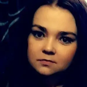 Я Виктория, 26, знакомлюсь для открытые отношения в Брянске