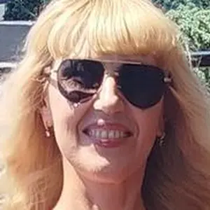 Я Джулия, 40, из Москвы, ищу знакомство для постоянных отношений