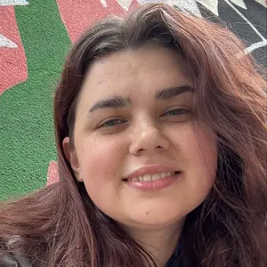 Я Полина, 25, из Бугульмы, ищу знакомства без обязательств