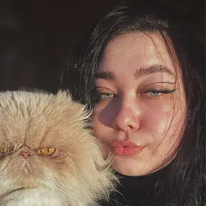 Анна из Владивостока, ищу на сайте приятное времяпровождение