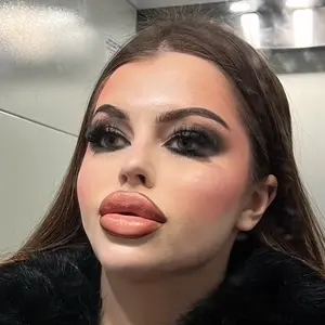 Я Елена, 22, из Перми, ищу знакомство для совместных путешествий