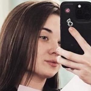 Я Elizaveta, 20, из Санкт-Петербурга, ищу знакомство для совместных путешествий
