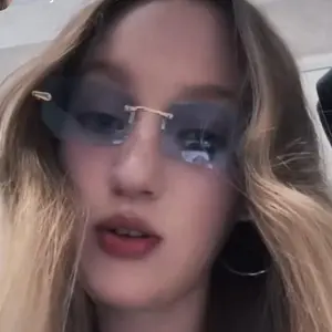 Я Polina, 18, из Краснодара, ищу знакомство для общения