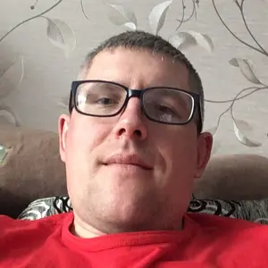 Я Игорь, 40, из Магадана, ищу знакомство для вирт