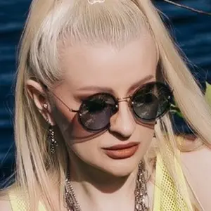 Я Dasha, 40, знакомлюсь без обязательств в Петрозаводске