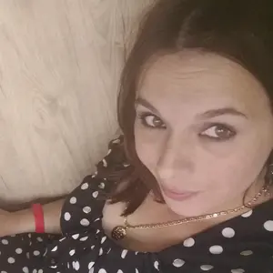 Алла из Мангуша, мне 25, познакомлюсь на одну ночь