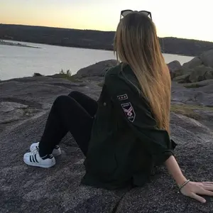 Карина из Омска, ищу на сайте регулярный секс