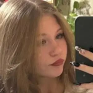 Я Виктория, 19, из Александрова, ищу знакомство для на одну ночь