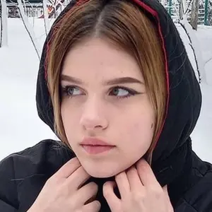 Алёна из Родников, ищу на сайте виртуальный секс