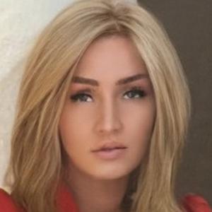 Helen из Санкт-Петербурга, ищу на сайте постоянные отношения