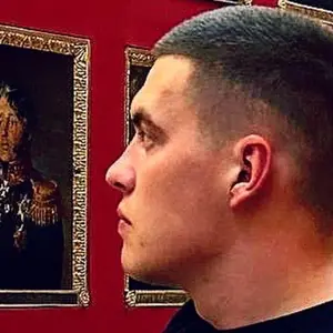 Александр из Санкт-Петербурга, мне 24, познакомлюсь для на одну ночь