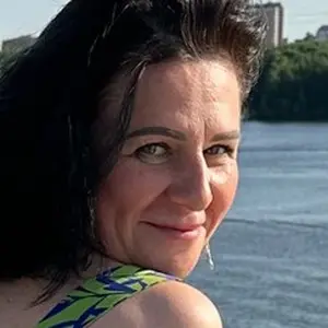 Я Ирина, 40, знакомлюсь для вирт в Москве