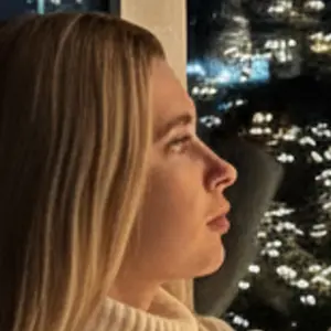 Лиза из Москвы, ищу на сайте постоянные отношения