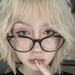 Юлия из Москвы, мне 18, познакомлюсь для вирта