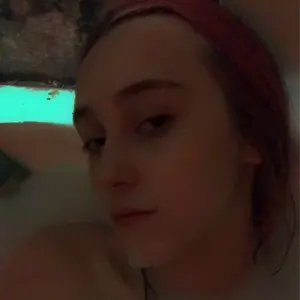 Я Лиса, 19, из Коммунара, ищу знакомство для секса на одну ночь