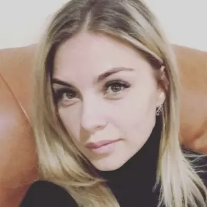 Я Ульяна, 28, знакомлюсь для регулярного секса в Суворове