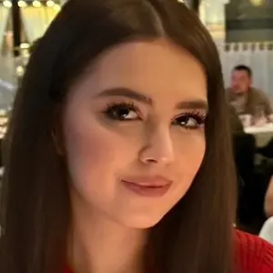 Кьяра из Санкт-Петербурга, ищу на сайте постоянные отношения