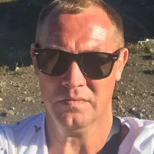 Николай из Санкт-Петербурга, ищу на сайте на одну ночь
