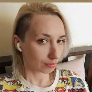 Елена из Судака, ищу на сайте постоянные отношения