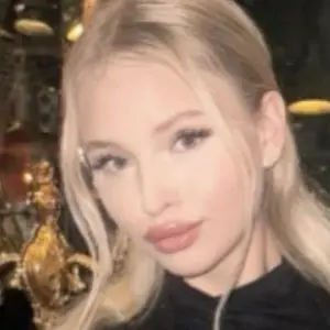 Я Adelia, 18, из Тольятти, ищу знакомство для открытые отношения