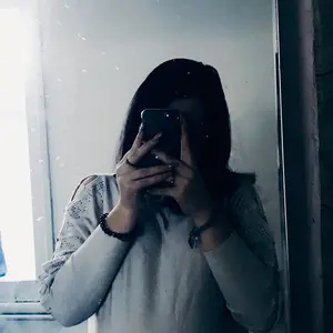 Я Алёна, 18, из Тихорецка, ищу знакомство для постоянных отношений