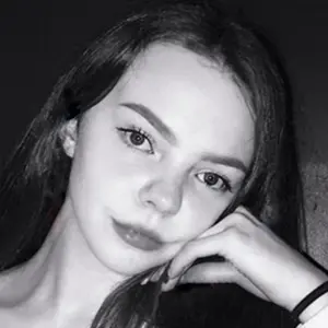 Милана из Великого Новгорода, мне 22, познакомлюсь для на одну ночь