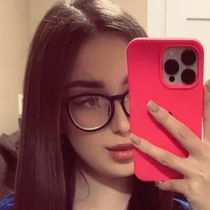 Елена из Новокузнецка, мне 20, познакомлюсь на одну ночь