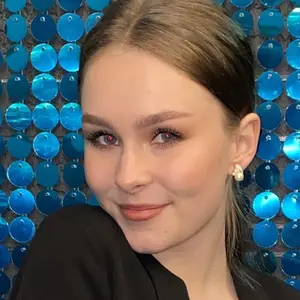Катя из Севастополя, ищу на сайте секс на одну ночь