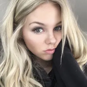 Ангелина из Ухты, мне 22, познакомлюсь для общения