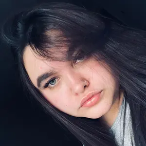Яна из Серова, ищу на сайте общение