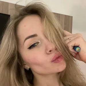 Юлия из Санкт-Петербурга, мне 25, познакомлюсь на одну ночь