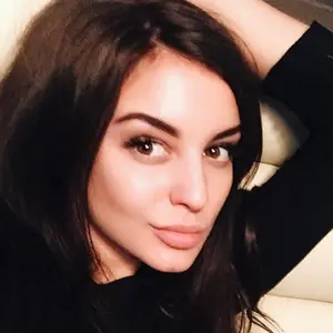 Аня из Геленджика, ищу на сайте регулярный секс