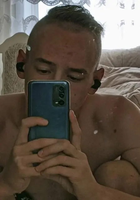 Владислав из Ставрополя, мне 21, познакомлюсь без обязательств