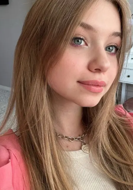 Я Вика, 22, знакомлюсь без обязательств в Санкт-Петербурге