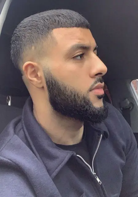 Александр из Кирова, мне 34, познакомлюсь для приятного времяпровождения