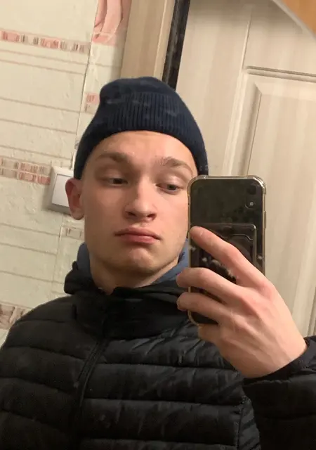 Я Дима, 20, из Кургана, ищу знакомства на одну ночь