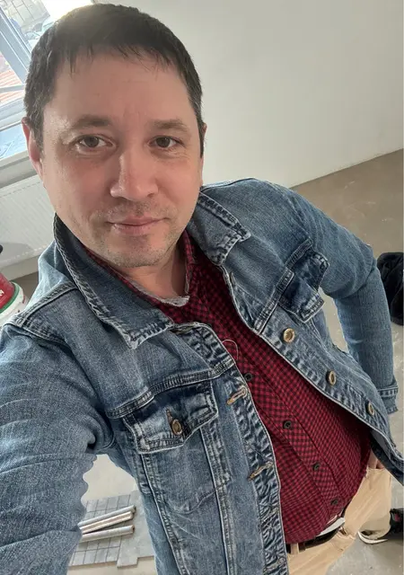 Ренат из Казани, мне 40, познакомлюсь без обязательств