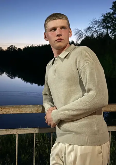 Я Алексей, 21, из Валуек, ищу знакомства на одну ночь