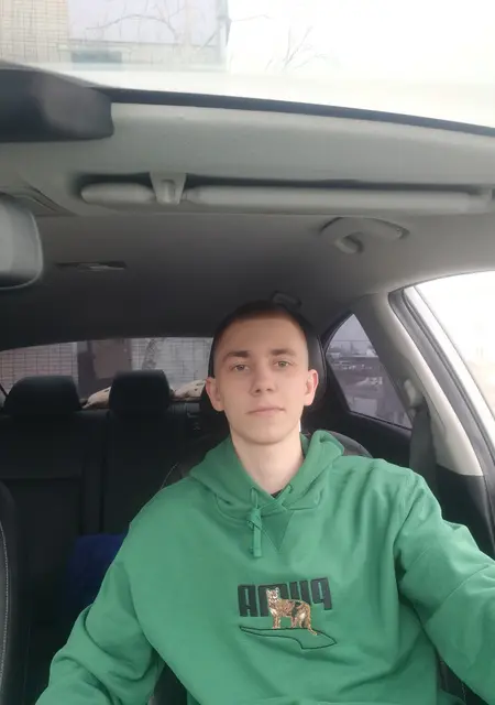 Я Арсений, 21, из Нижнего Новгорода, ищу знакомство для общения