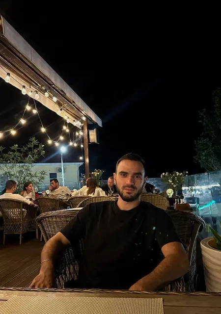 Я Тимур, 26, из Феодосии, ищу знакомства без обязательств