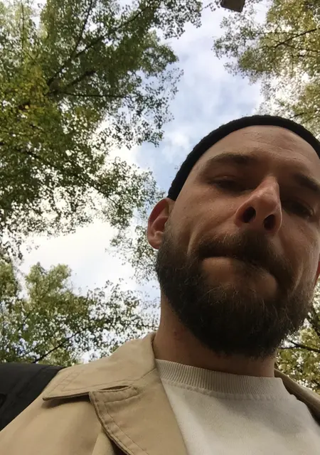 Я Захар, 38, из Смоленска, ищу знакомства без обязательств