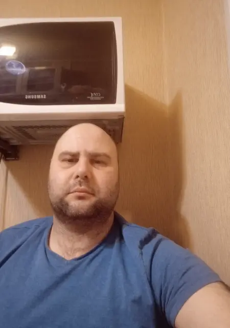 Я Саша, 40, из Апатитов, ищу знакомства на одну ночь