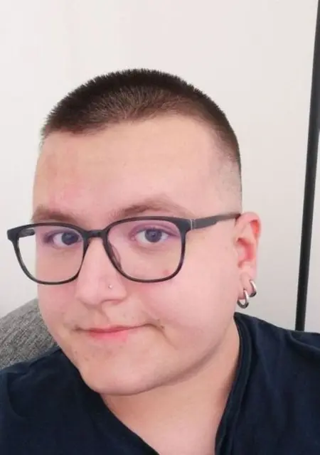 Anton из Стокгольма, мне 22, познакомлюсь