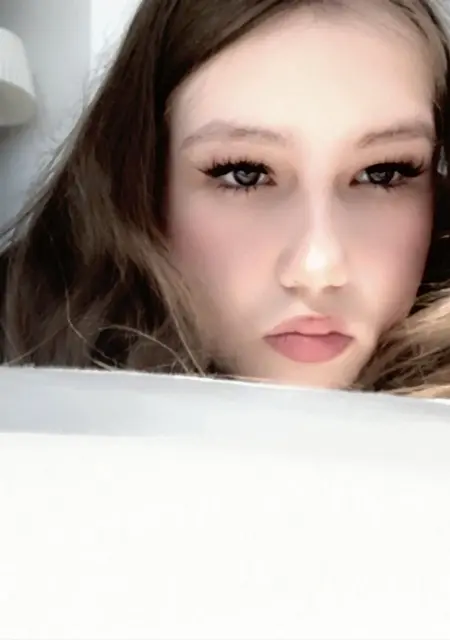 Я Зухра, 19, знакомлюсь без обязательств в Казани