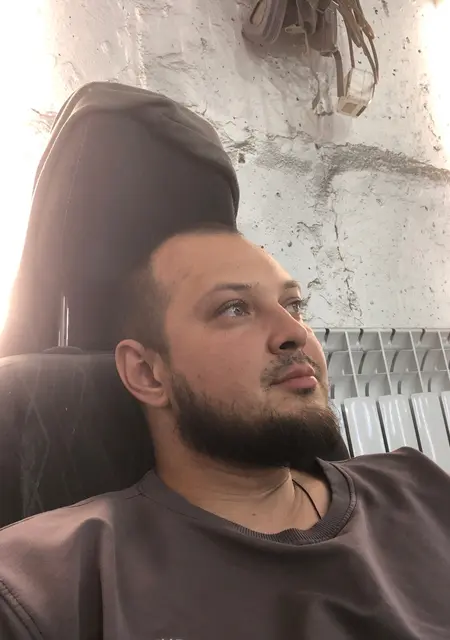 Я Игорь, 33, знакомлюсь без обязательств в Новосибирске