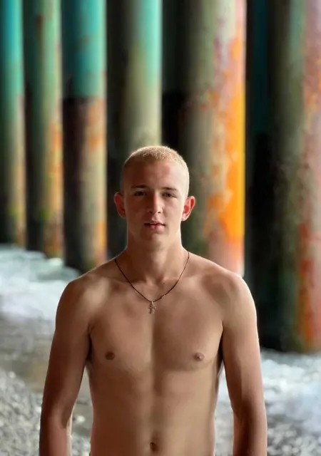 Даниэль из Севастополя, мне 21, познакомлюсь без обязательств